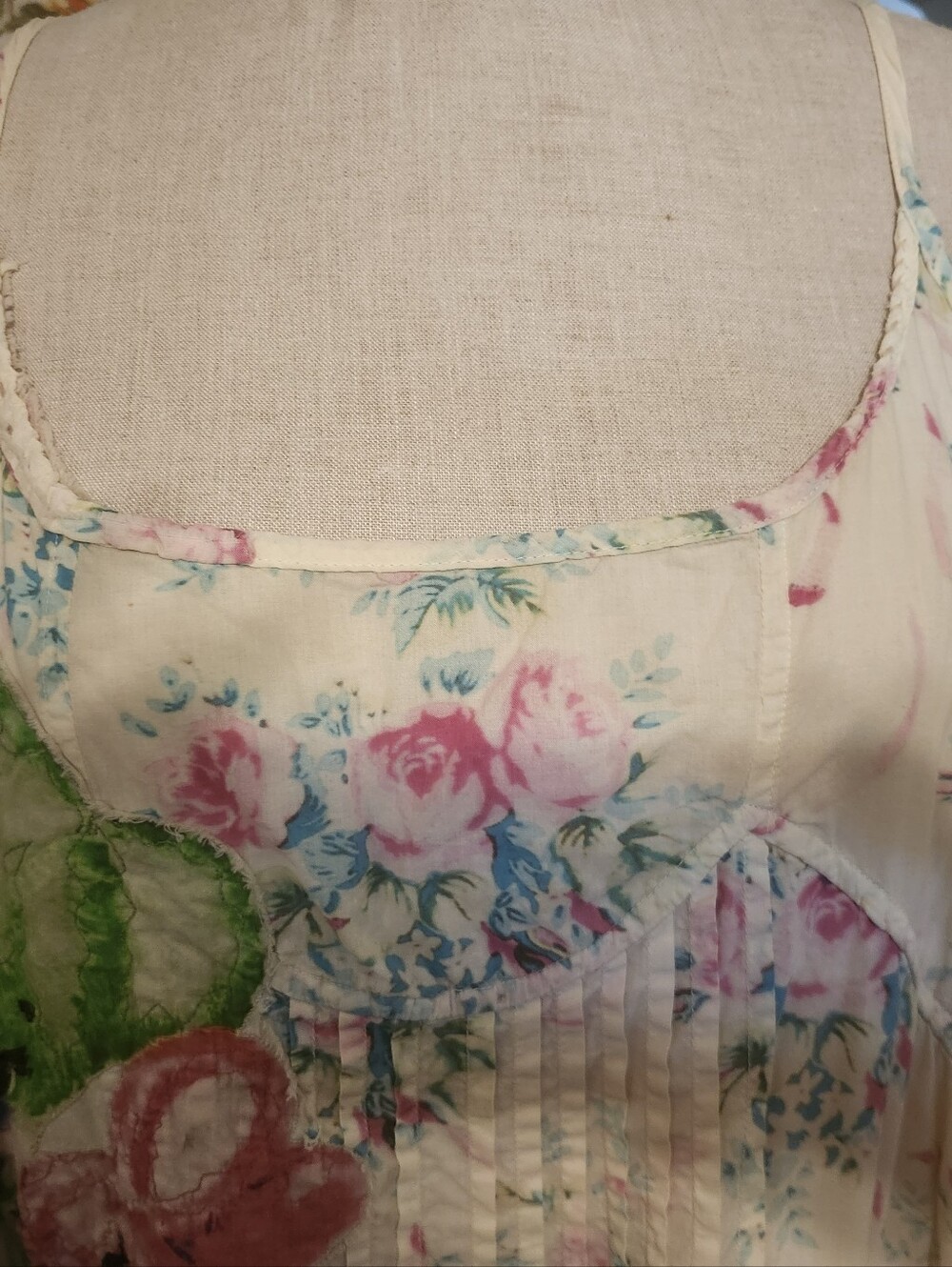 Magnolia Pearl Cotton Appliqued Dress - Picture 4 of 10